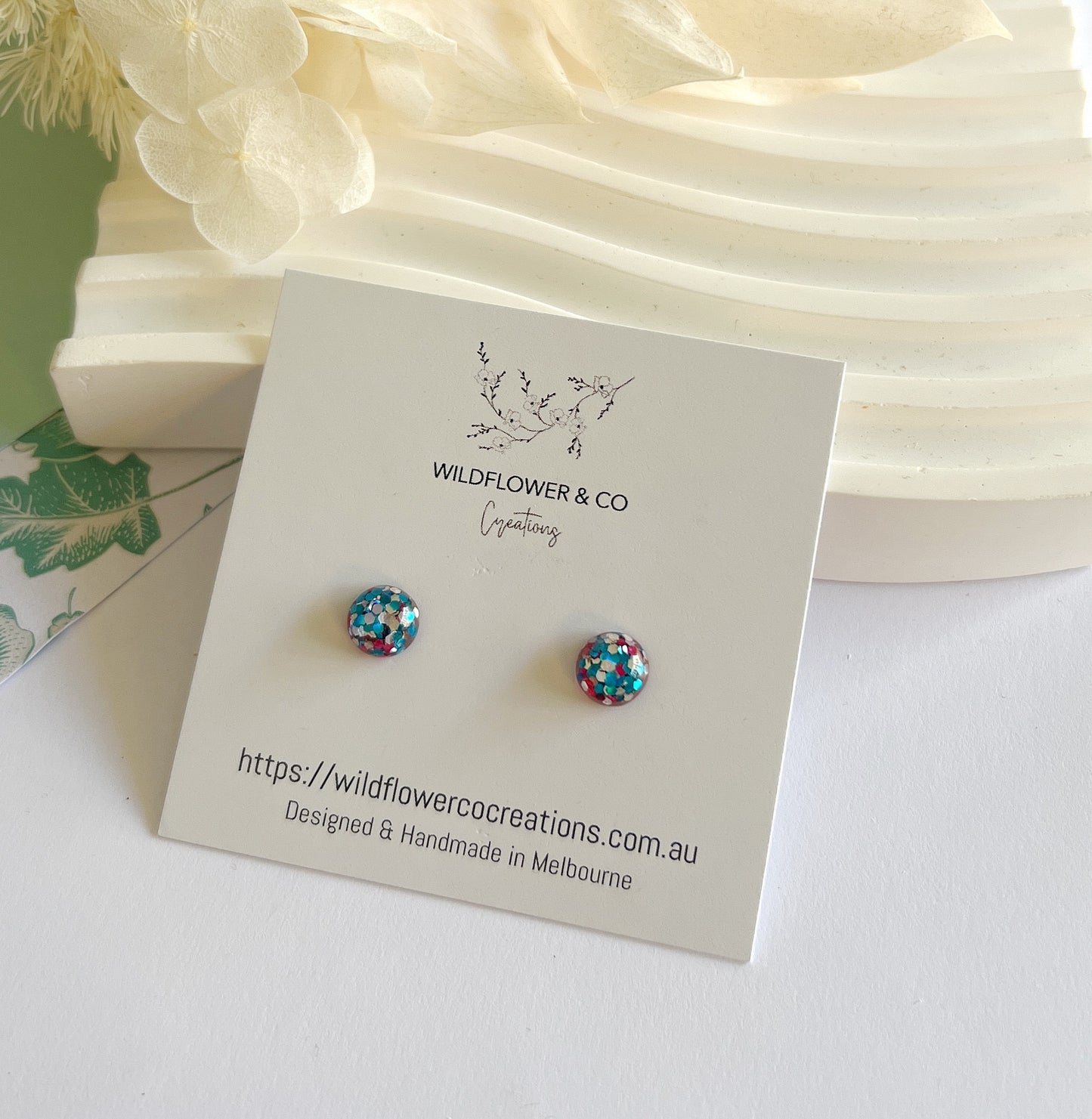 Glass Studs - hot pink/blue glitter