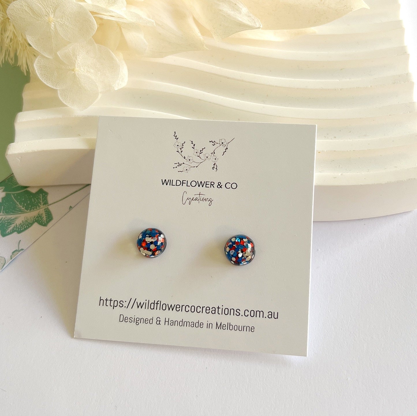 Glass Studs - red/blue glitter
