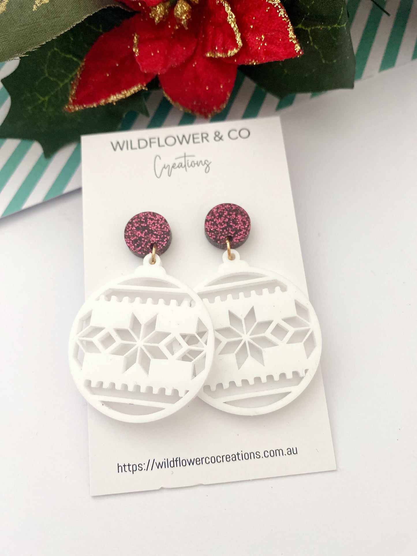 Sweater bauble Dangles