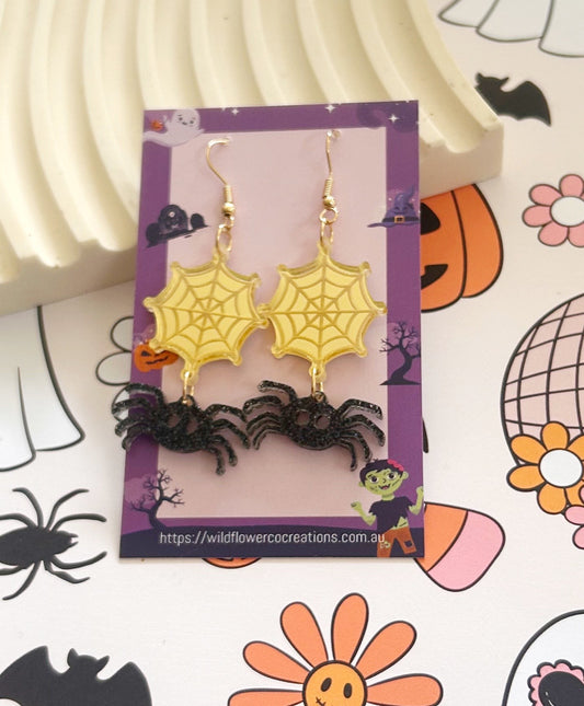 Spider web Dangles